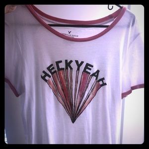 White “Heck yeah” t-shirt - American Eagle